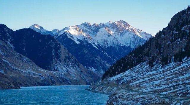 【震撼!新疆最美高原明珠——昭蘇玉湖,藏在天山深處的童話 【震撼!新疆最美高原明珠——昭蘇玉湖,藏在天山深處的童話