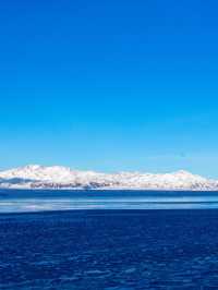 冬日賽里木湖,美到失語的藍冰秘境!