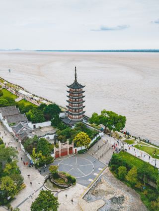 A truly hidden gem, this is Zhejiang’s seriously underrated ancient tide-watching town