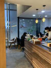 인천 모래내시장 앞 사람들의 발길이 끊이지 않는 베이커리 카페🥖☕️ [인천_케이크하우스델리]