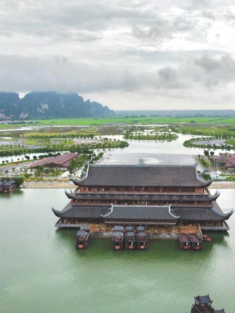 Chùa Tam Chúc - Quần thể chùa lớn nhất 