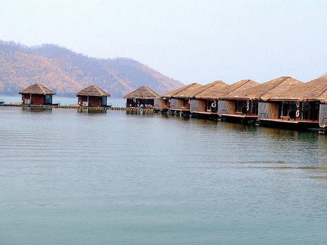 รักษ์น้ำ รีสอร์ท