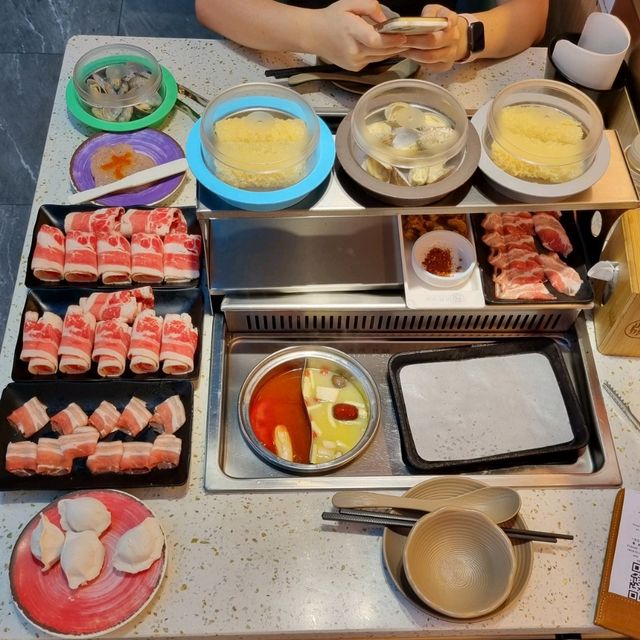 Special Conveyor Belt Hotpot At Jiang Hu Restaurant Singapore