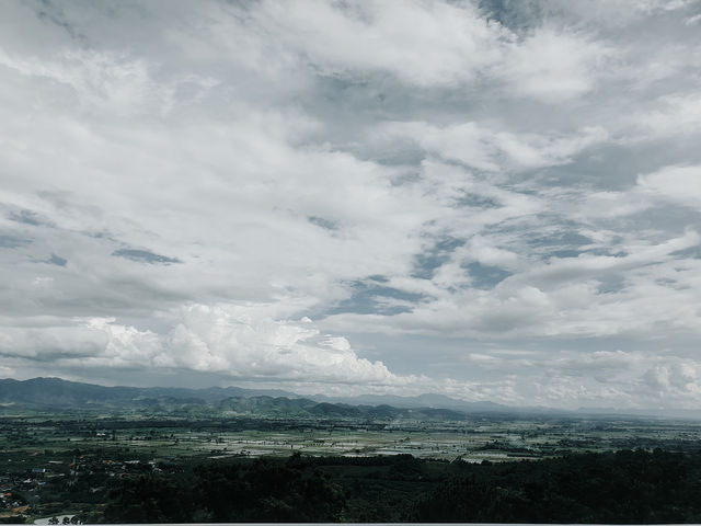 วัดท่าตอน เจดีย์แก้วสีม่วง