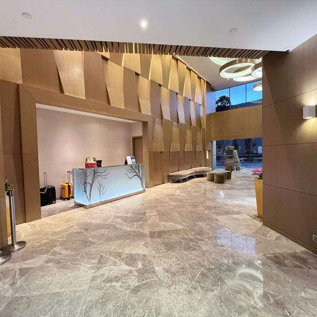 「灣景國際酒店」：無需按金，精彩自助餐。適合放鬆旅遊