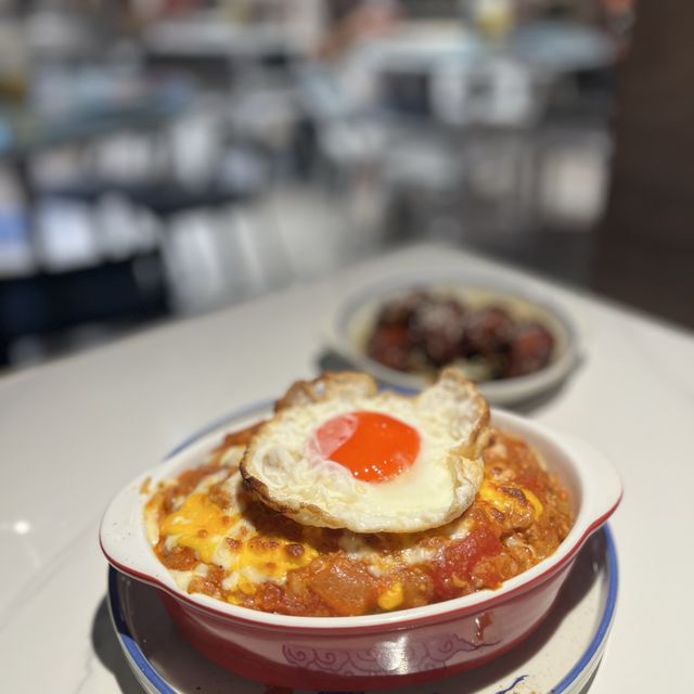 🌟 招牌生煎肉餅飯 • 品嚐港式風味 🌟 
