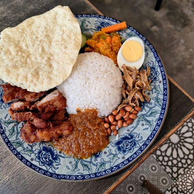 🐽 Pork Nasi Lemak @ 21 Fusion Cuisine Cafe