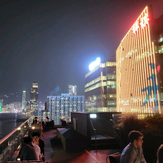 就是環境已經值回票價的酒吧