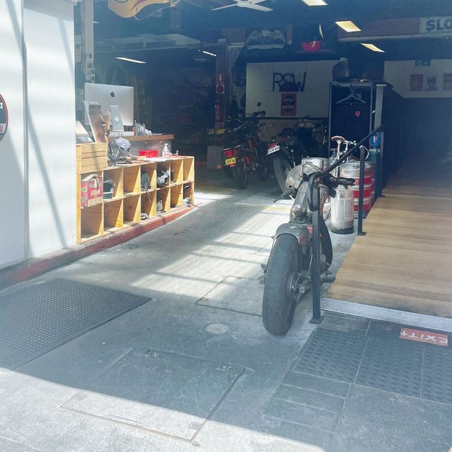 悉尼 超酷的汽修廠+日式拉麵店 份量超足！