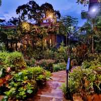 เอื้องหลวงจันท์ รีสอร์ท&คาเฟ่ดอกไม้ CHANTHABURI