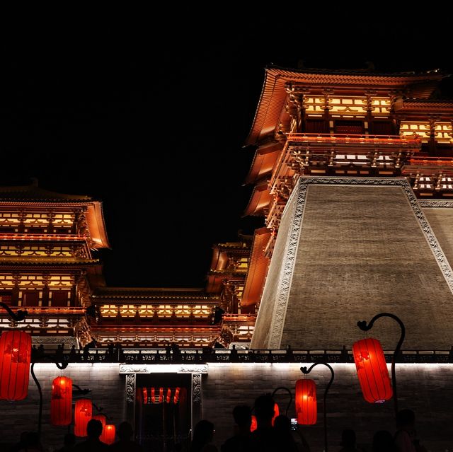 夜晚的洛陽有了神都的影子