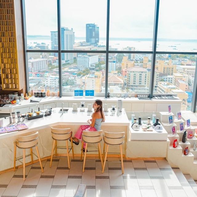 Arbour พัทยา รร.ที่มี Rooftop Cafe!