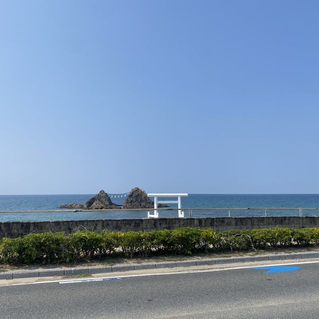 日本福岡「夫婦岩」：象徵愛情與圓滿的神聖景點