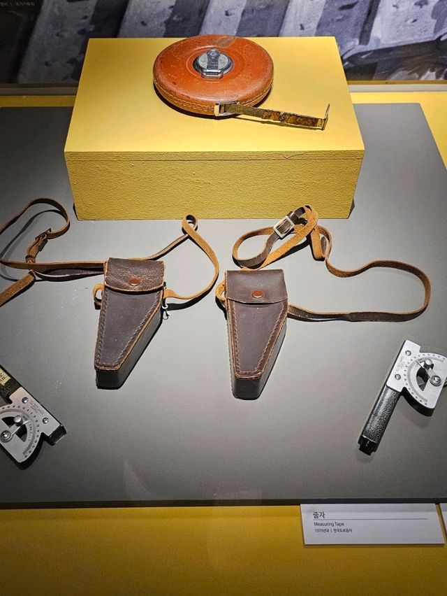 경부고속도로 부산으로 향하다 전시회