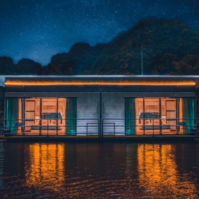 Malayana Floating Villa