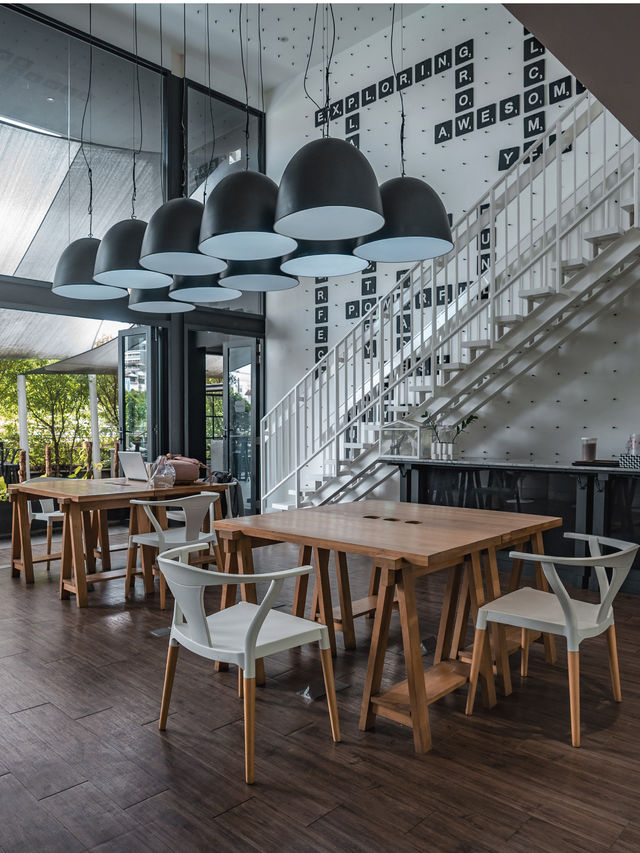 Blu Monkey Hub and Hotel Phuket ราคาเบาใจกลางเมือง