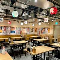 【大阪・阪急梅田】朝5時まで営業する餃子が美味しい居酒屋「大衆酒場 はち」