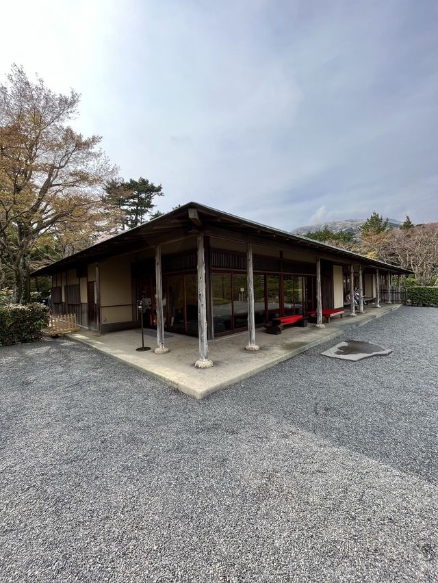 芸術の世界に作られた本格的な茶室 一白庵