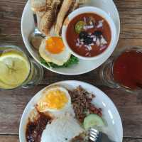 Nice western eateries with Kampung Vibes!