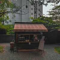 คาเฟ่ย่านสุขุมวิท "The Wood Land"