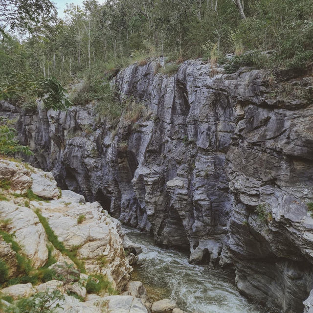 ร้อนแบบนี้ เอาเท้าจุ่มน้ำเย็นๆ ที่ ออบขาน 🏞️