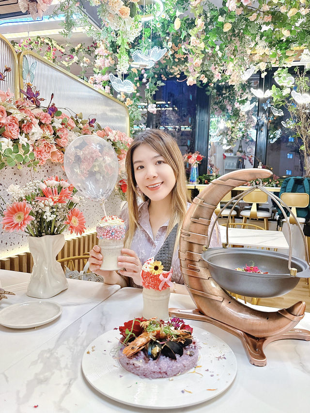 打卡餐廳💐身處夢幻醉人嘅花花世界🌸