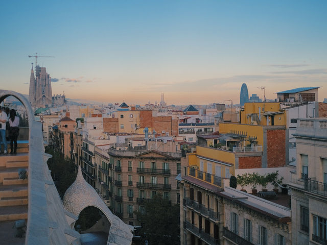 西班牙🇪🇸 巴塞羅拿日落必去地— 米拉之家
