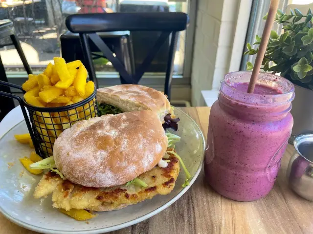 Cafe 228