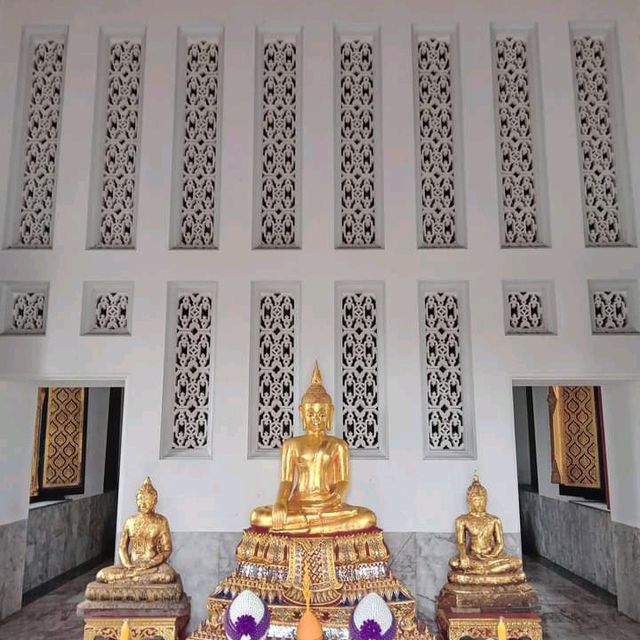 วัดหนังราชวรวิหาร