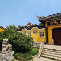 來去有歷史文化傳說之美的金山寺