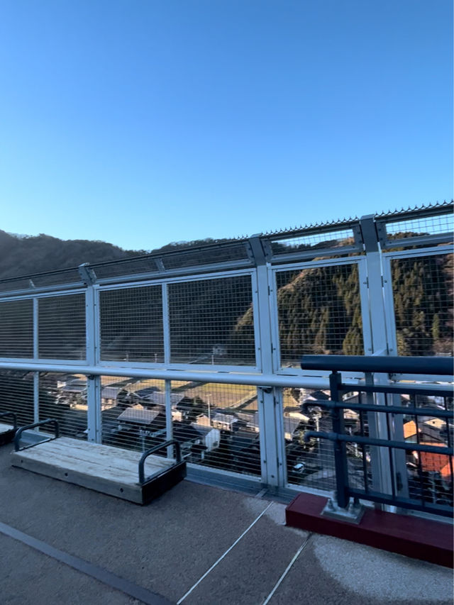 兵庫　高さ約40メートルの絶景駅