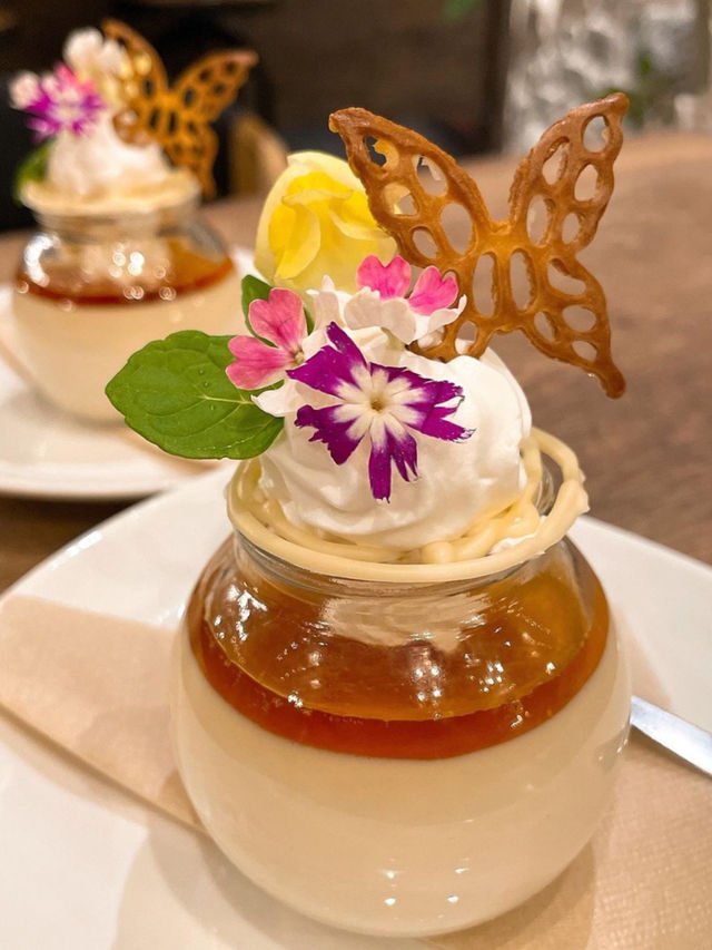 【福岡カフェ】オシャレな店内で可愛らしいスイーツが食べれるよ