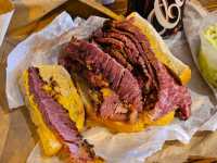 🇨🇦 캐나다 몬트리올 맛집 추천 : 슈왈츠 델리 Schwartz's Deli