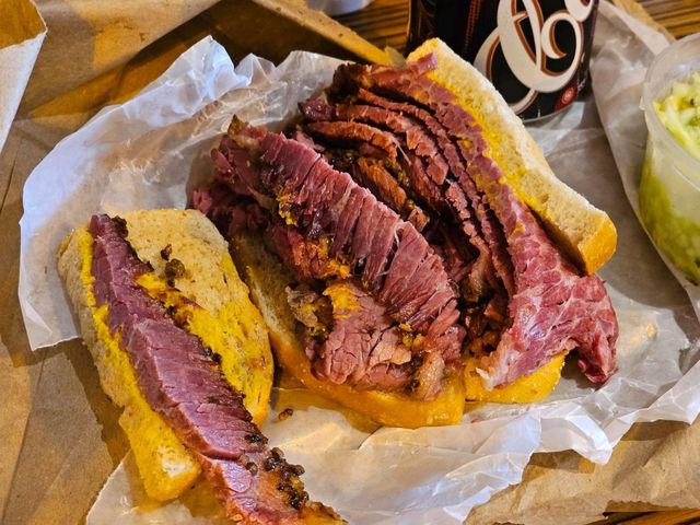 🇨🇦 캐나다 몬트리올 맛집 추천 : 슈왈츠 델리 Schwartz's Deli
