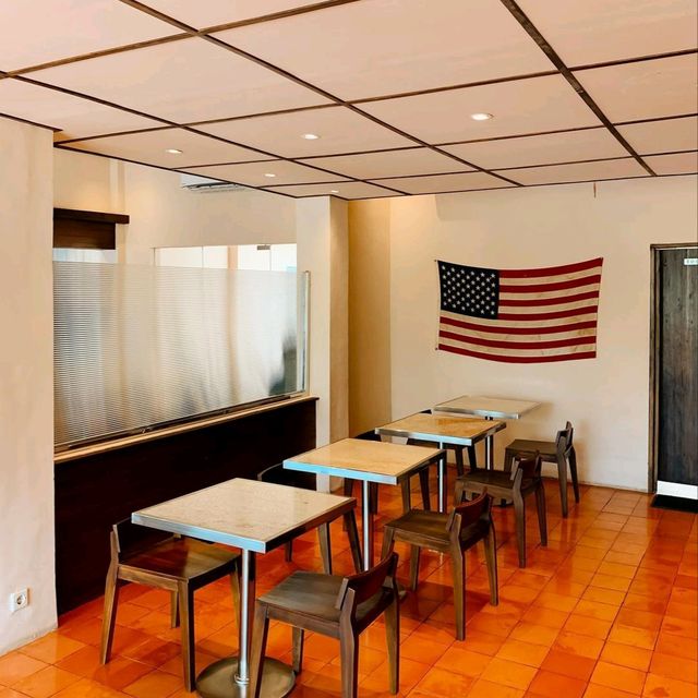 FUNKYDAK YOGYAKARTA | AMERICAN DINER CONCEPT IN YOGYAKARTA