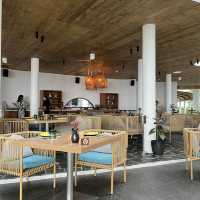Le Meridien Phuket Mai Khao Beach Resort