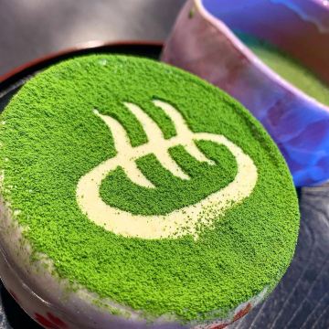 群馬県/草津】草津温泉で温泉マークがかわいい抹茶スイーツを💚 | Trip