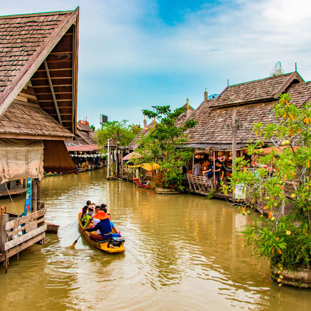 A Taste of Tradition: Exploring Pattaya Floating Market