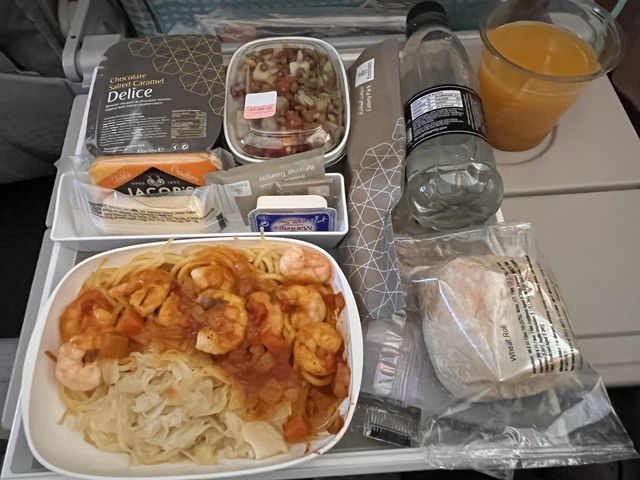 Flying with Emirates Barcelona →Dubai ✈️