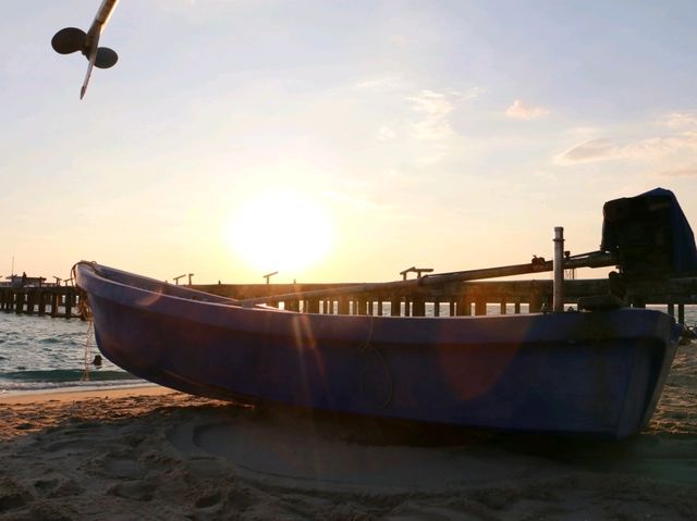 เที่ยวชมพระอาทิตย์ตกที่หาดแม่รำพึง