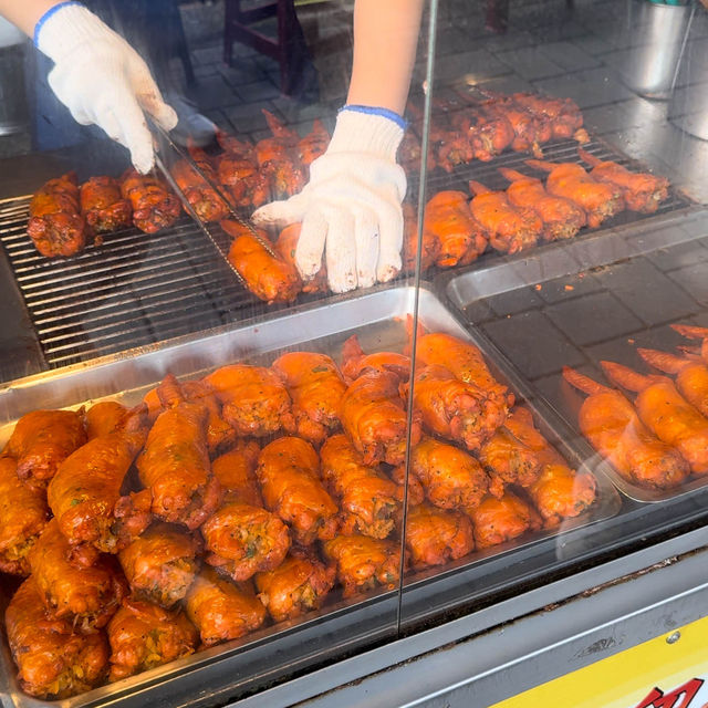 ไก่ยัดไส้ข้าวเหนียว ร้านดังข้างสถานีรถไฟShifen