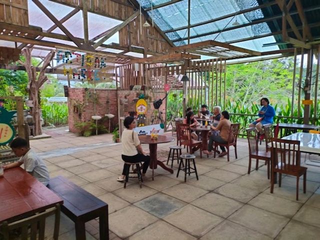 NICTAR PINEAPPLE PARK