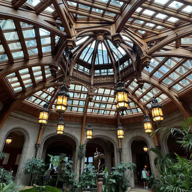 Discover the charm of Asheville, North Carolina, for your next #staycation!