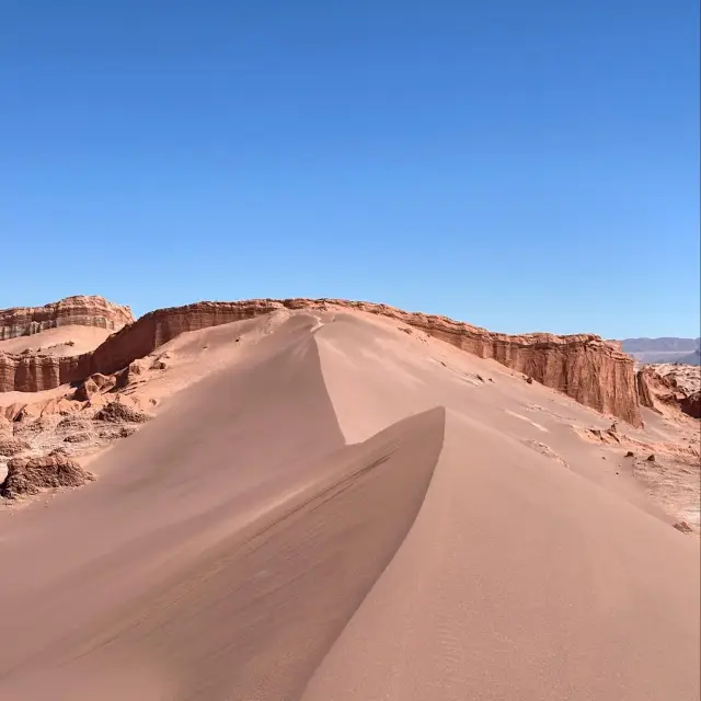 Stargazing in the Vast Atacama Desert: A Chilean Adventure