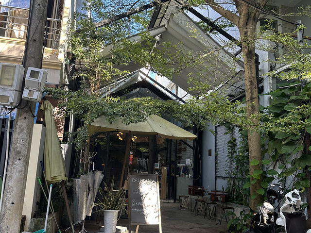 다낭 핑크성당 근처 조용한 감성 카페☕️