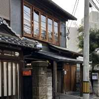 古民家を改装した路地裏にあるパン屋さん