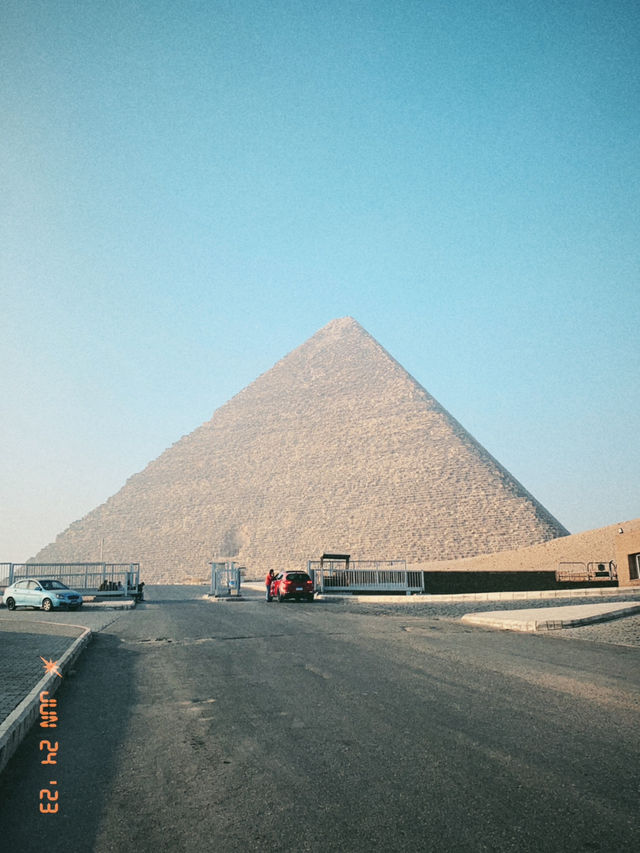 人がいないエジプトのピラミッド🇪🇬この時間に行けば激推しショットが撮れちゃう📸