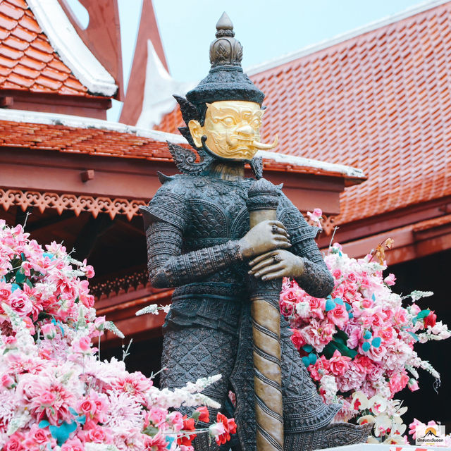 ท้าวเวสสุวรรณหน้าทองคำ 