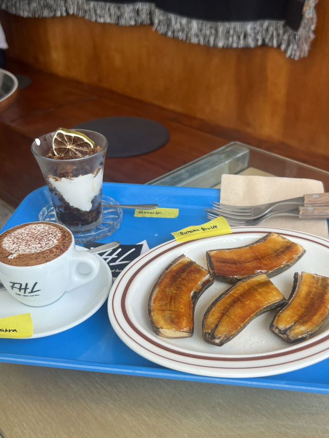 여름엔 복숭아 디저트 맛집 카페