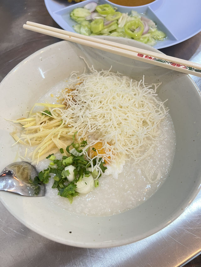 โจ๊ก ตรอกข้าวต้ม(เจ้าเก่า) อุดรธานี 
